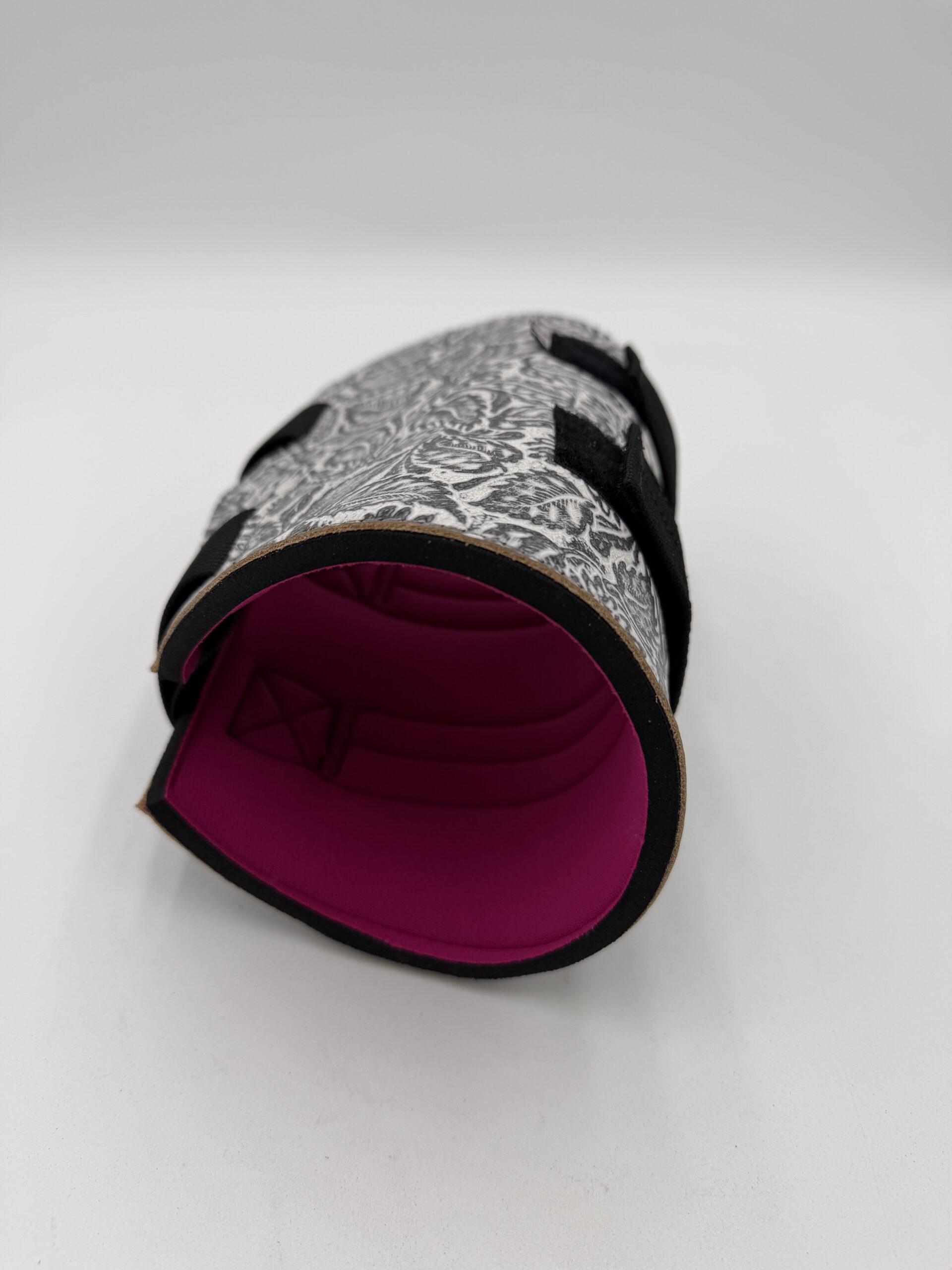 Bespoke Black Floral Padded Leather Bicep Gauntlet - Image 4